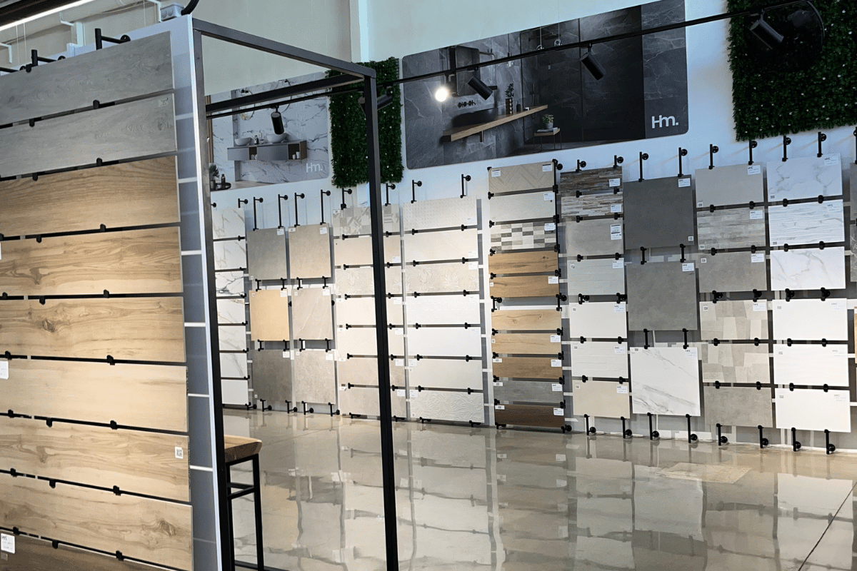 Almacén de materiales de construcción en San Vicente del Raspeig​
